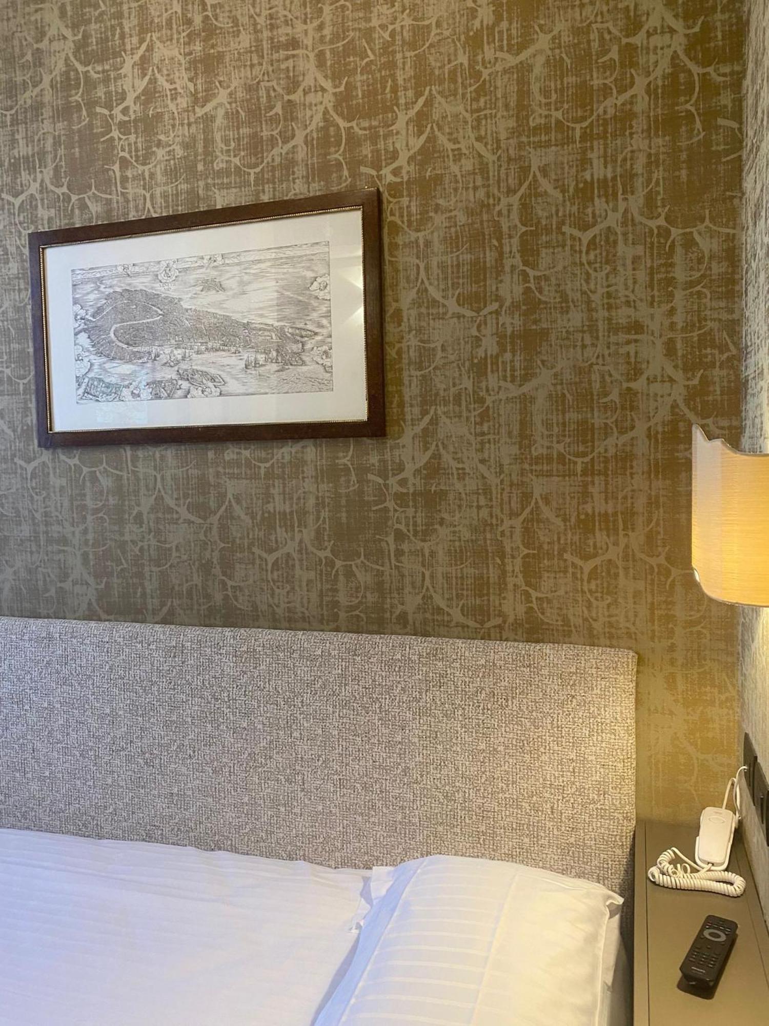 Single Room,1640376622:JPEG