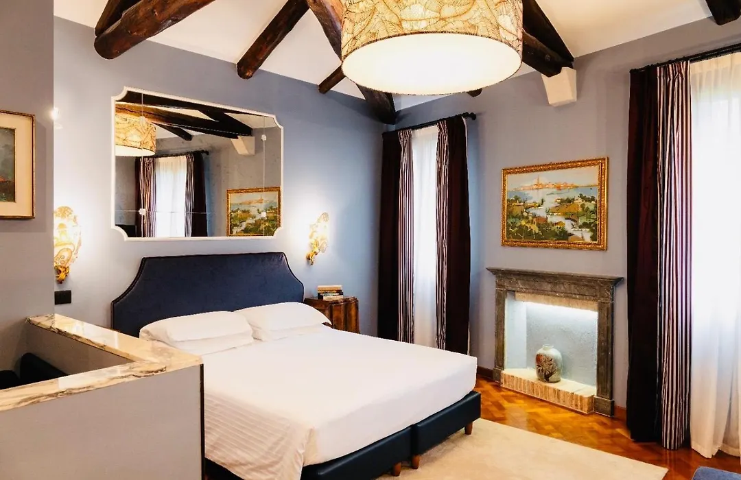 Pensione Accademia - Villa Maravege-1